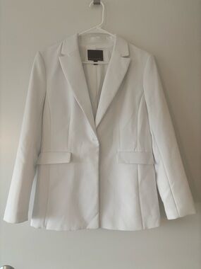 White Tailored Single-Button Blazer